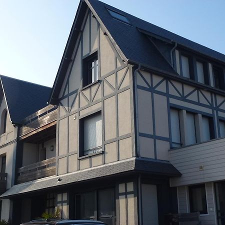 푸빌-쉬르-메르 Le Normandy 아파트 객실 사진