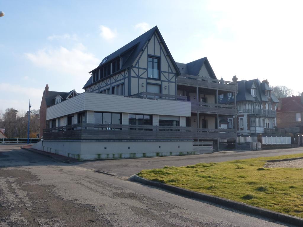 푸빌-쉬르-메르 Le Normandy 아파트 객실 사진