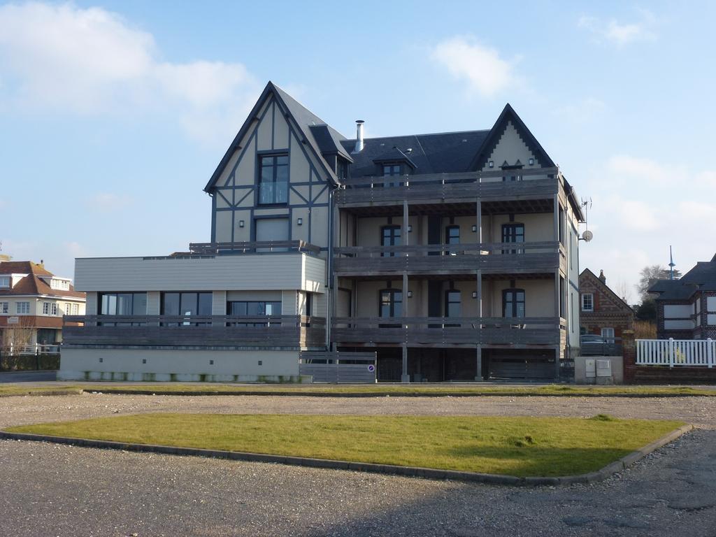 푸빌-쉬르-메르 Le Normandy 아파트 객실 사진